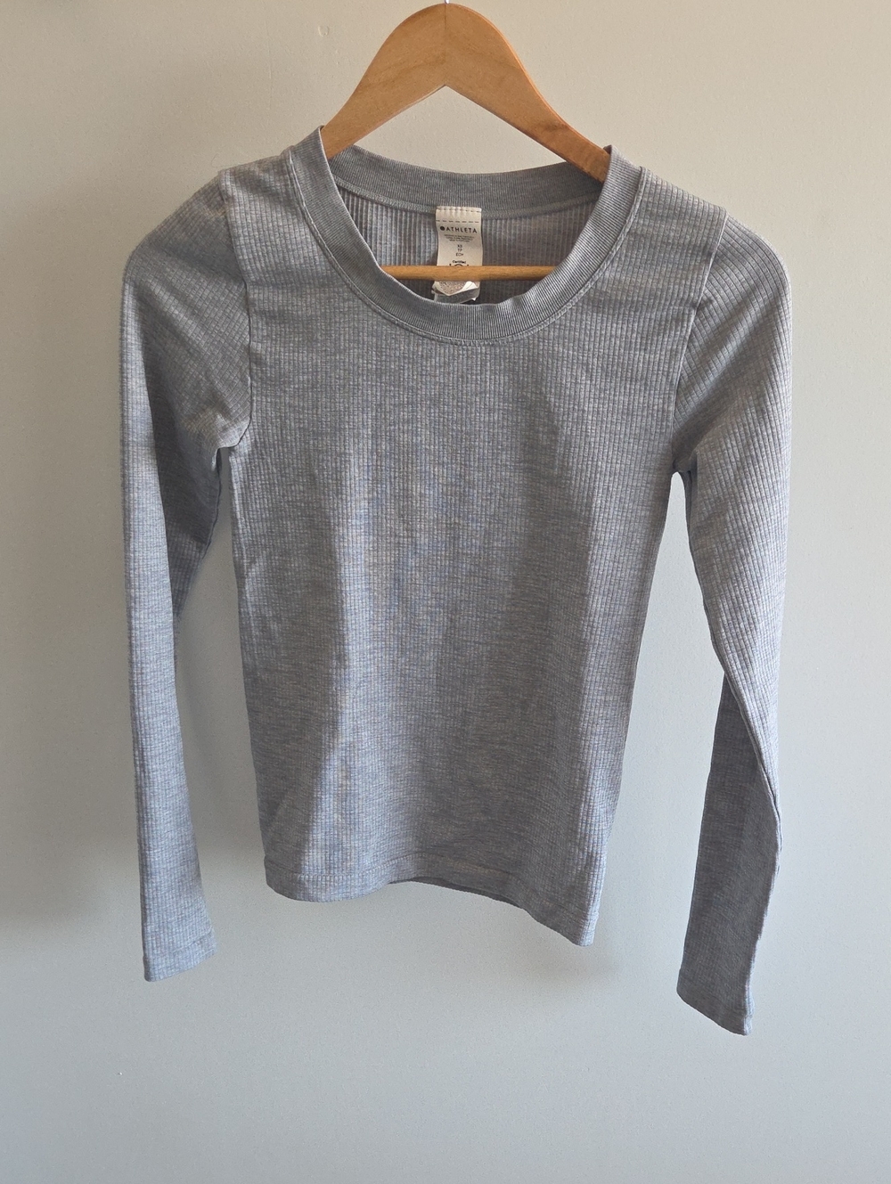 Athleta Light Gray Ribbed Long-Sleeve Tee